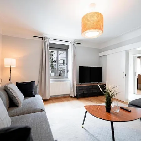 An Entire Spacious House Near To The Centre * Lüksemburg