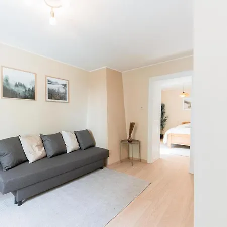 펜션 An Entire Spacious House Near To The Centre