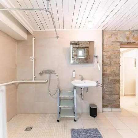 An Entire Spacious House Near To The Centre Tatil Evi Lüksemburg