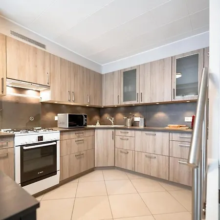 An Entire Spacious House Near To The Centre * Lüksemburg