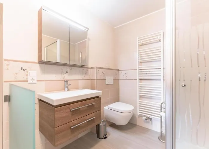 펜션 An Entire Spacious House Near To The Centre *