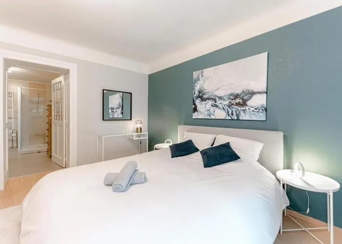 An Entire Spacious House Near To The Centre Dom wakacyjny